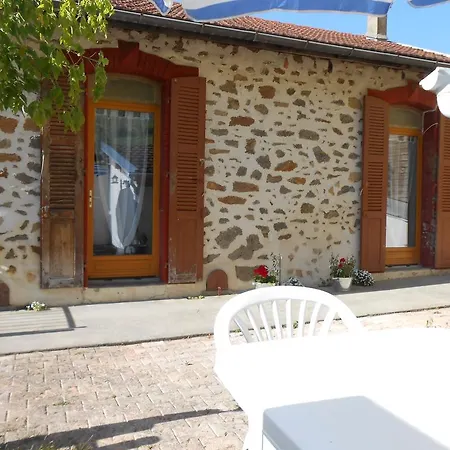 La Maison De Gaspard * Деказвиль